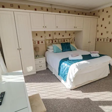 Seacrest * Scarborough