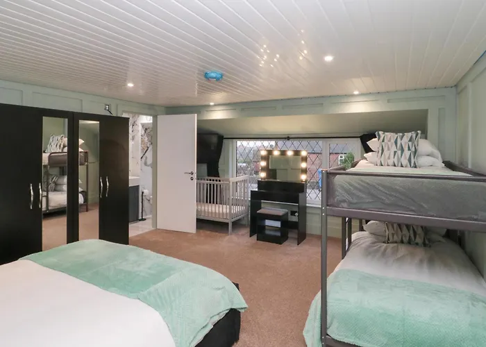 Seacrest * Scarborough